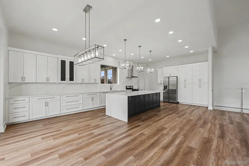 68503 Lake Angela Pointe Richmond City, MI 48062
