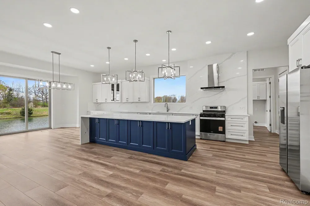 68503 Lake Angela Pointe Richmond City, MI 48062