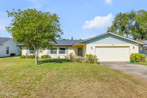 704 Green Road