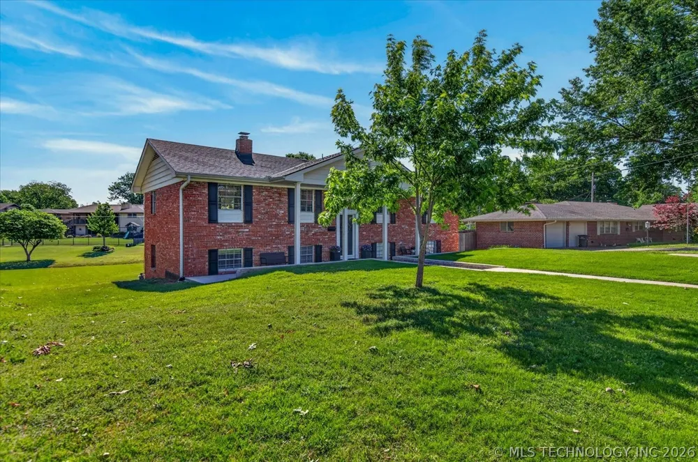 1048 SE Greystone Avenue Bartlesville, OK 74006