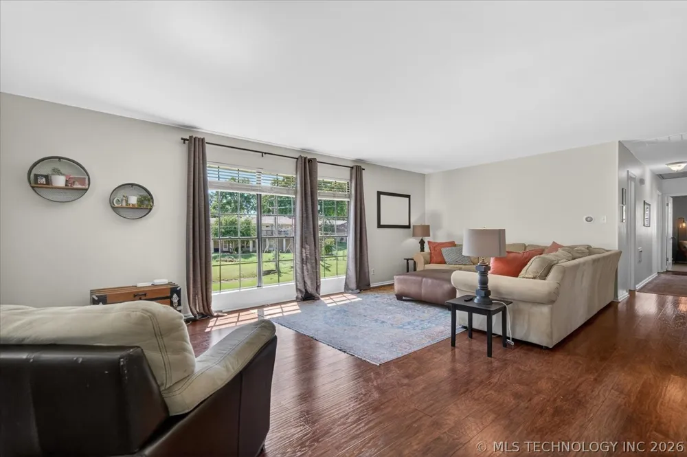 1048 SE Greystone Avenue Bartlesville, OK 74006