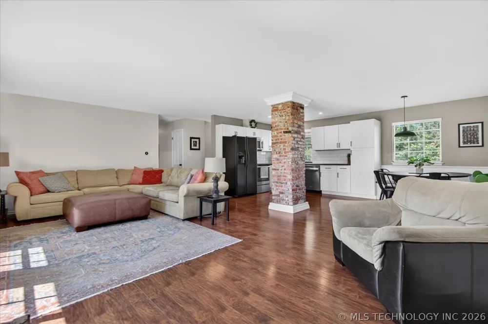 1048 SE Greystone Avenue Bartlesville, OK 74006