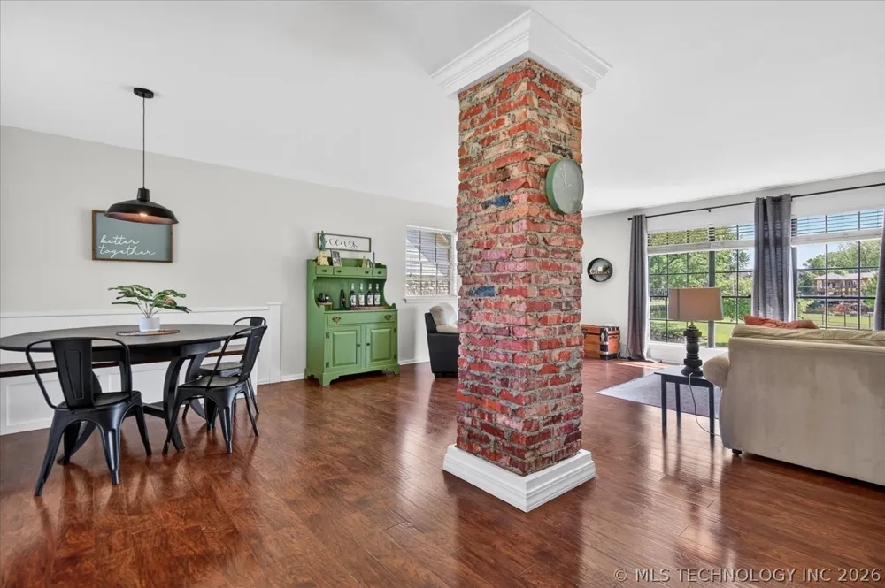 1048 SE Greystone Avenue Bartlesville, OK 74006