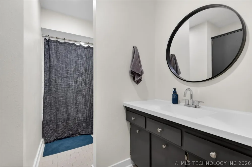 1048 SE Greystone Avenue Bartlesville, OK 74006