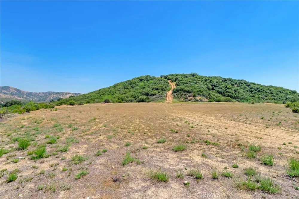 39527 Hidden Heights Drive Yucaipa, CA 92399