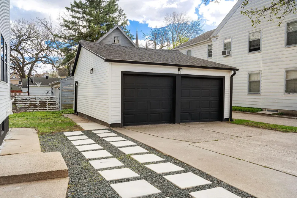 611 3rd Street NW Austin, MN 55912
