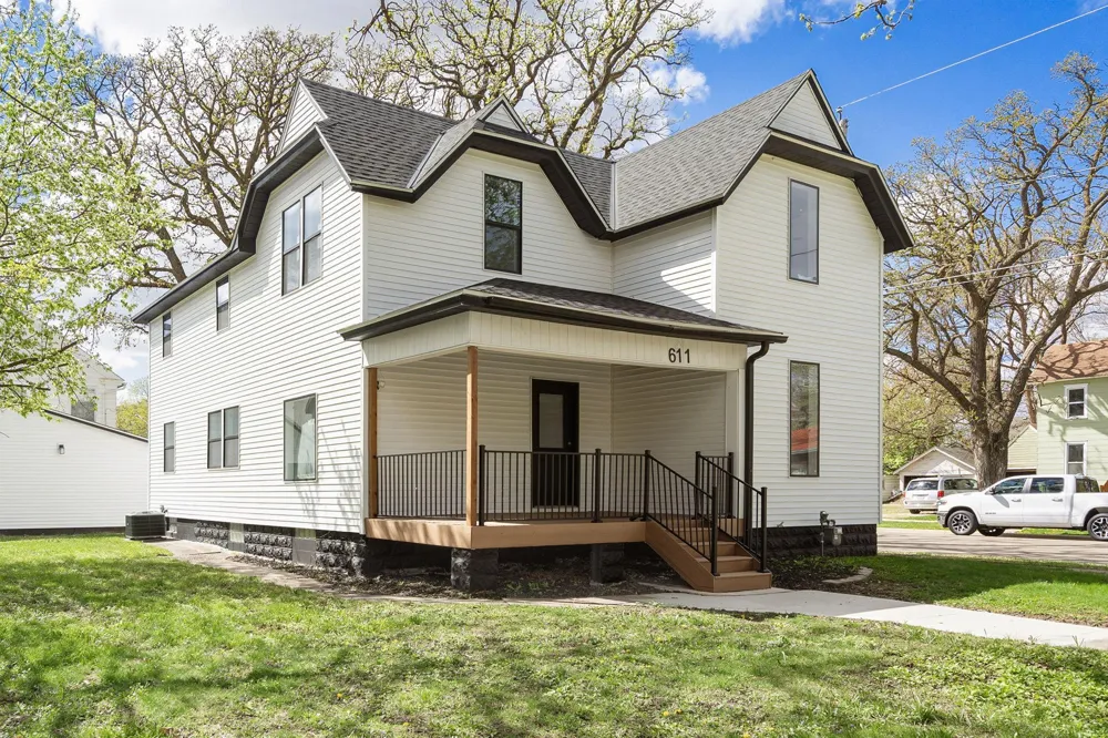 611 3rd Street NW Austin, MN 55912