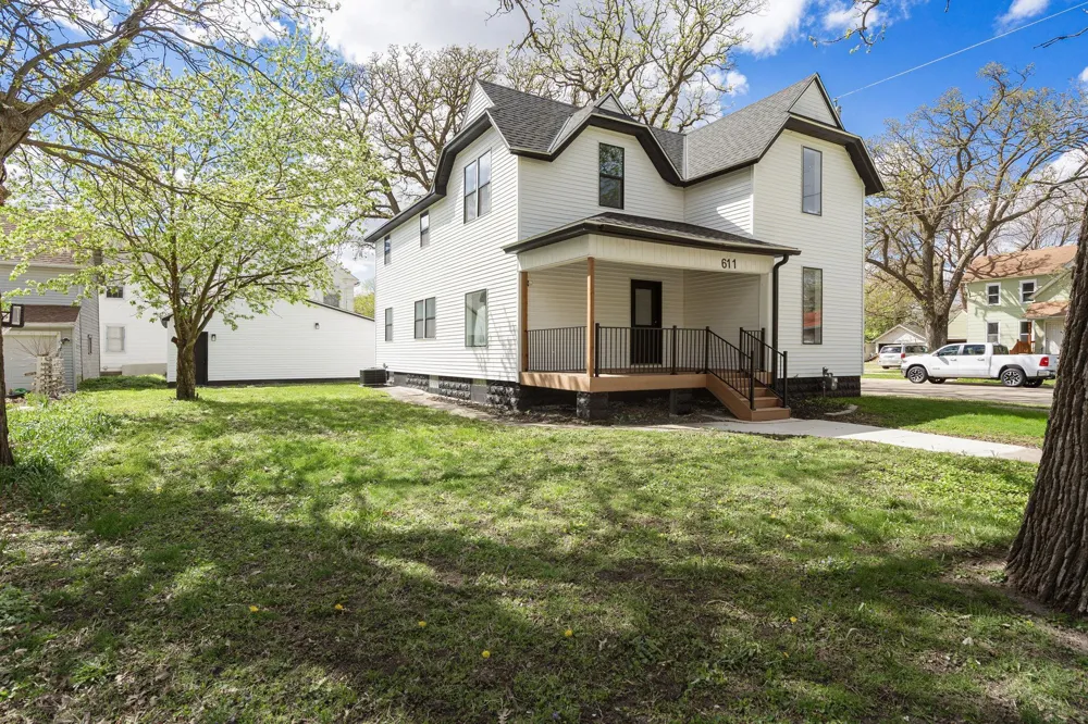 611 3rd Street NW Austin, MN 55912