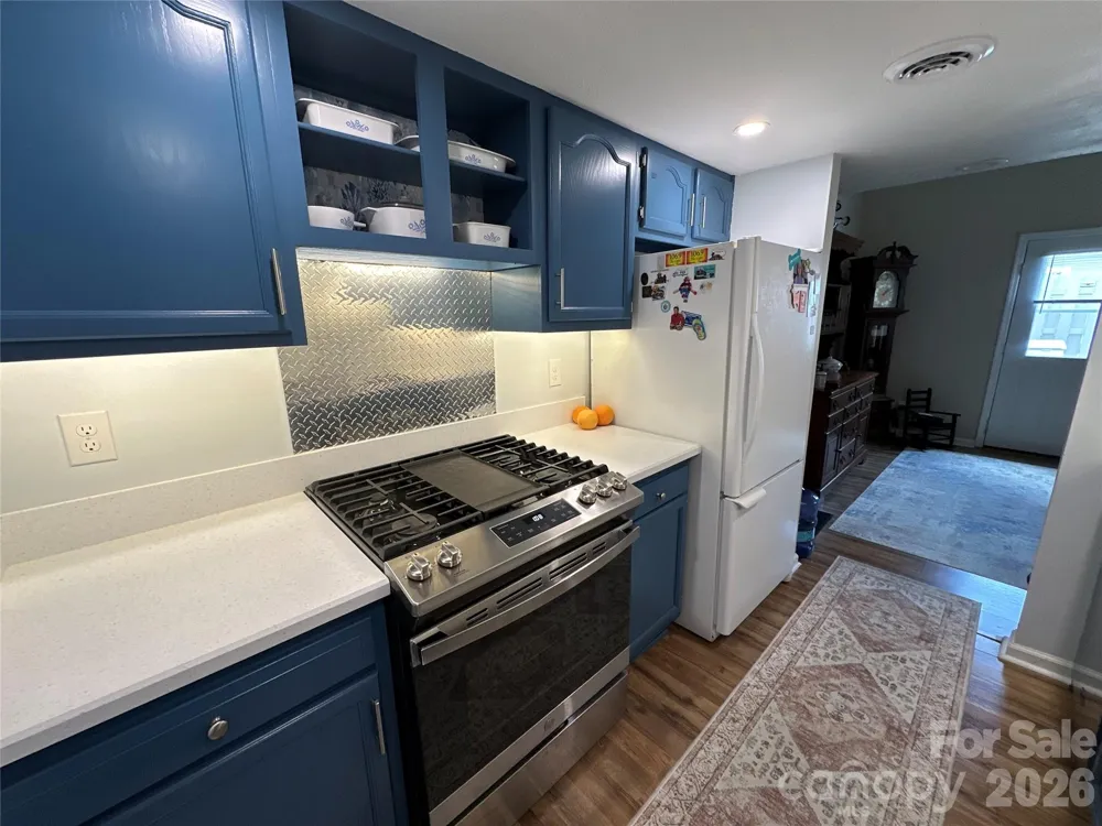 26 Sleepy Hollow Lane Swannanoa, NC 28778
