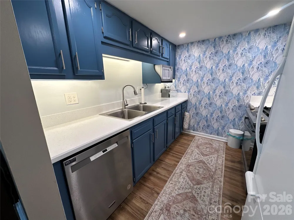 26 Sleepy Hollow Lane Swannanoa, NC 28778