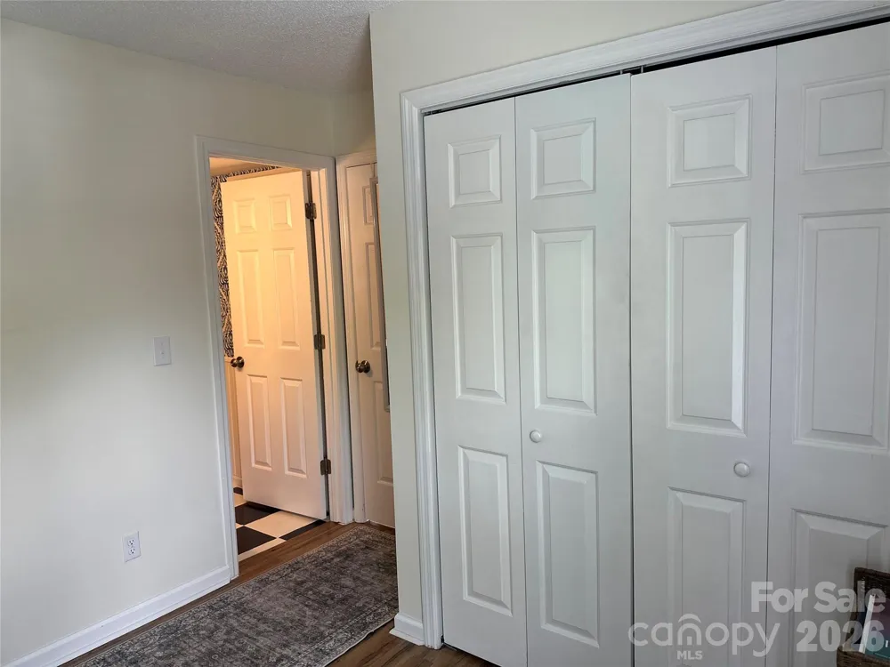 26 Sleepy Hollow Lane Swannanoa, NC 28778