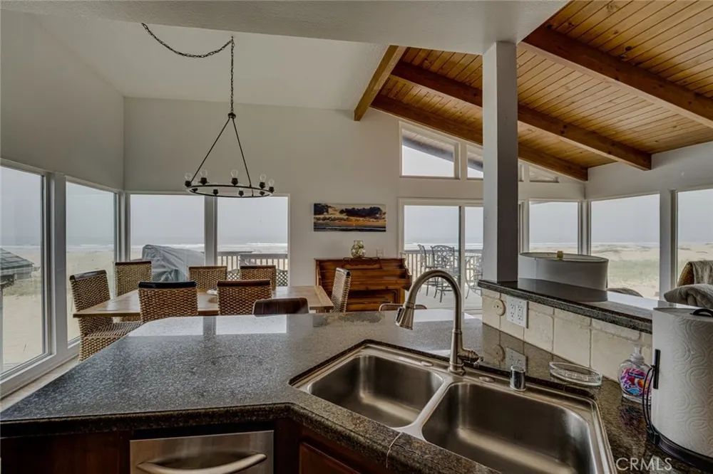 1612 Strand Oceano, CA 93445