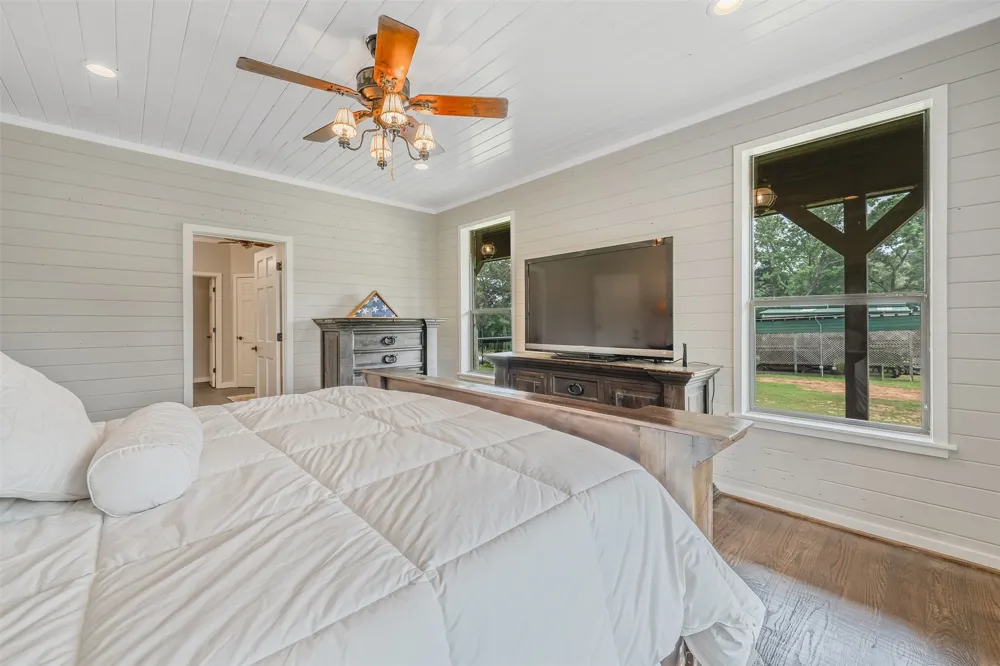 23241 County Road 2159 Troup, TX 75789