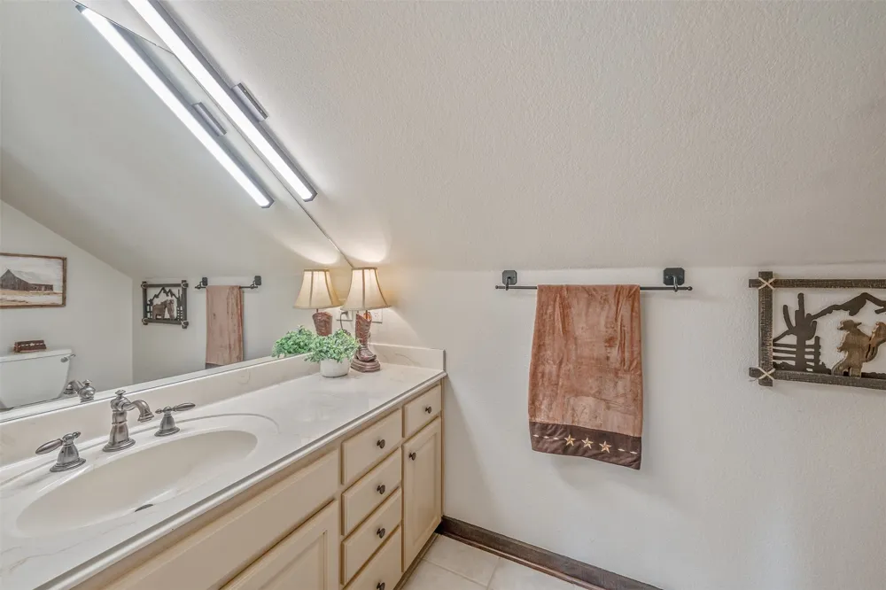 23241 County Road 2159 Troup, TX 75789