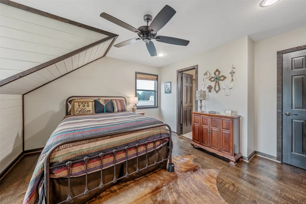 23241 County Road 2159 Troup, TX 75789