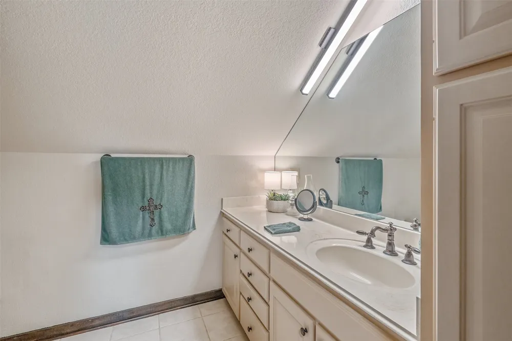 23241 County Road 2159 Troup, TX 75789