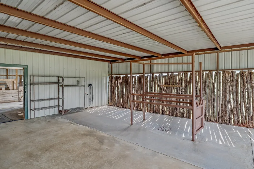 23241 County Road 2159 Troup, TX 75789