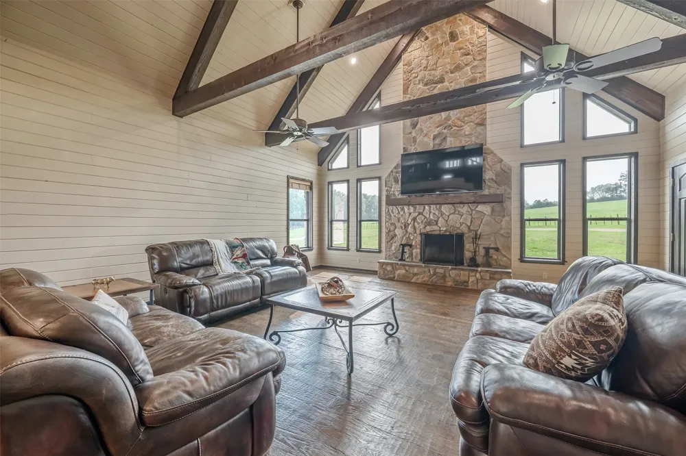 23241 County Road 2159 Troup, TX 75789