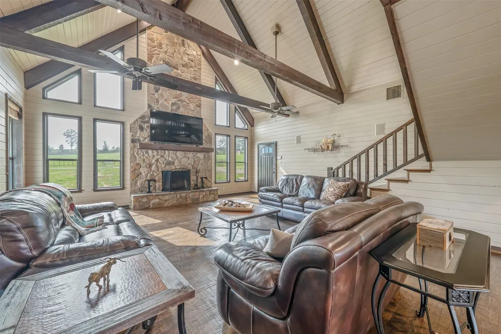 23241 County Road 2159 Troup, TX 75789