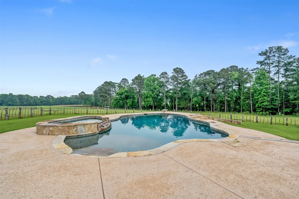 23241 County Road 2159 Troup, TX 75789