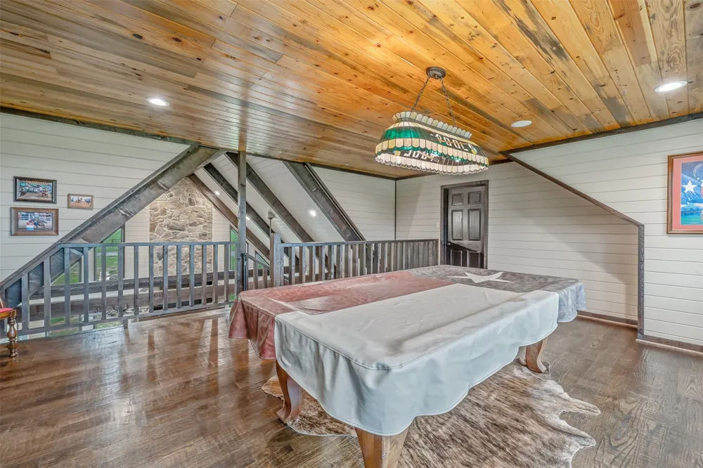23241 County Road 2159 Troup, TX 75789