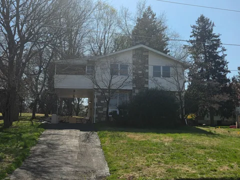 609 FOSTER ROAD
