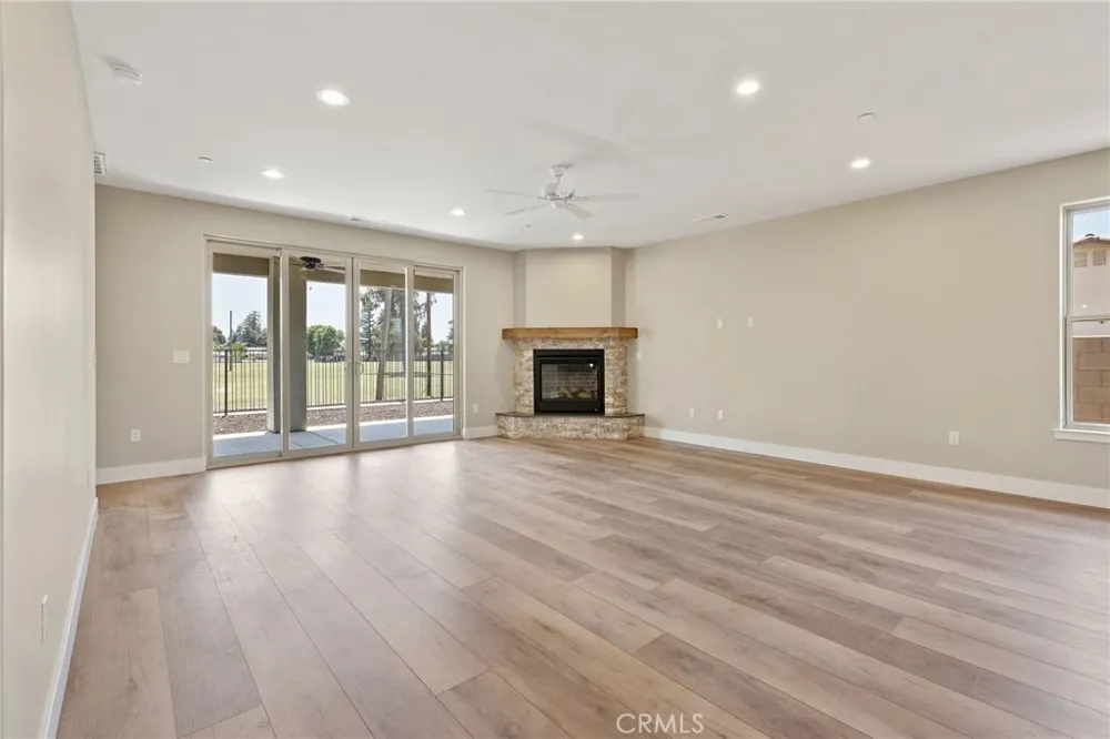 546 Little Exeter, CA 93221