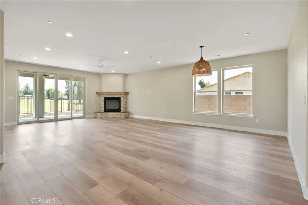 546 Little Exeter, CA 93221