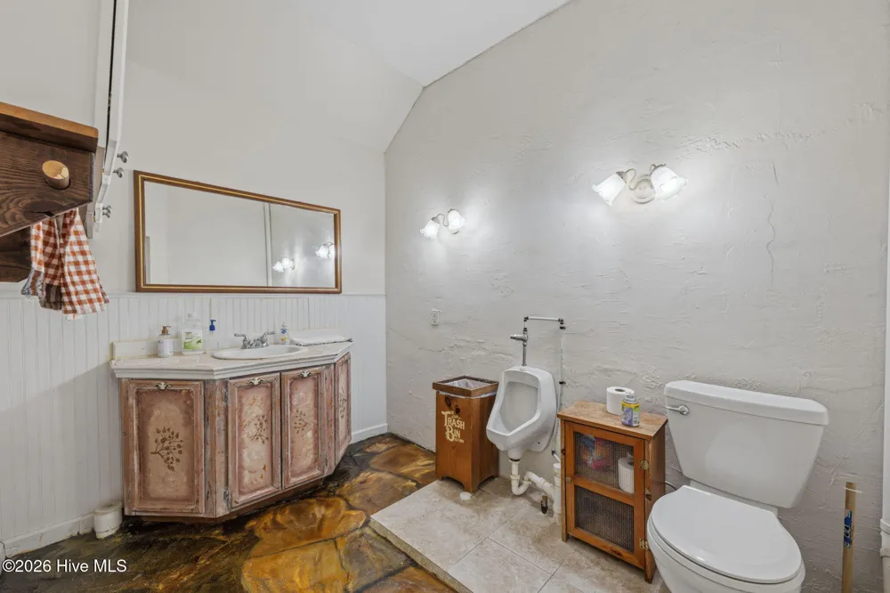 362 Lees Chapel Road Pollocksville, NC 28573