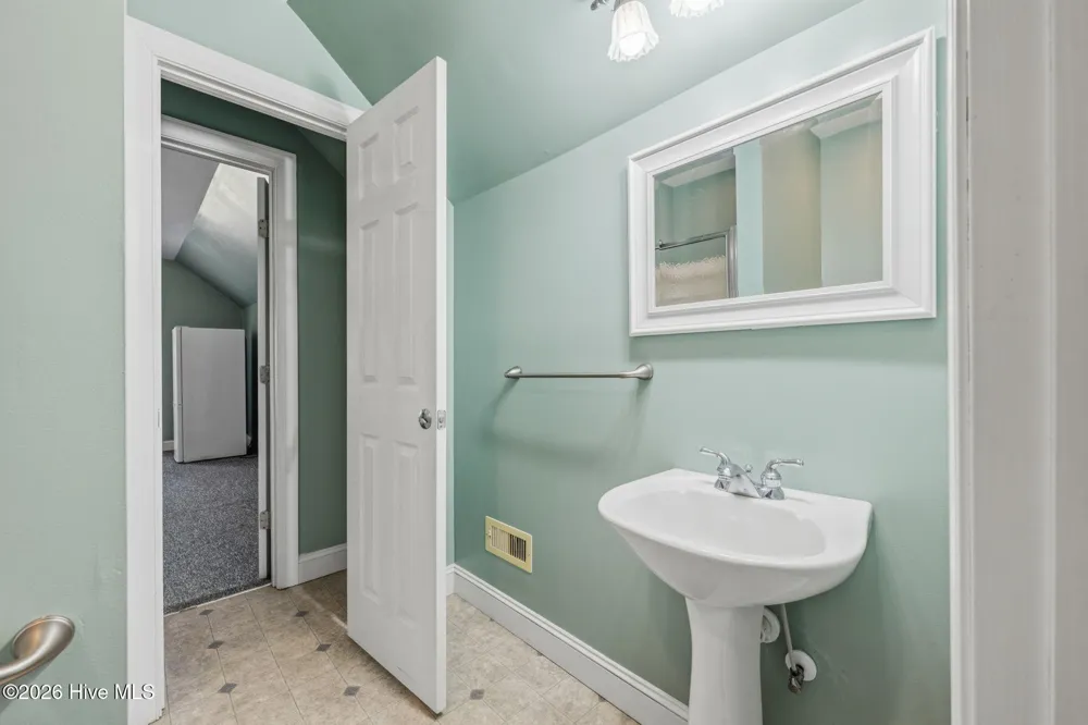 362 Lees Chapel Road Pollocksville, NC 28573