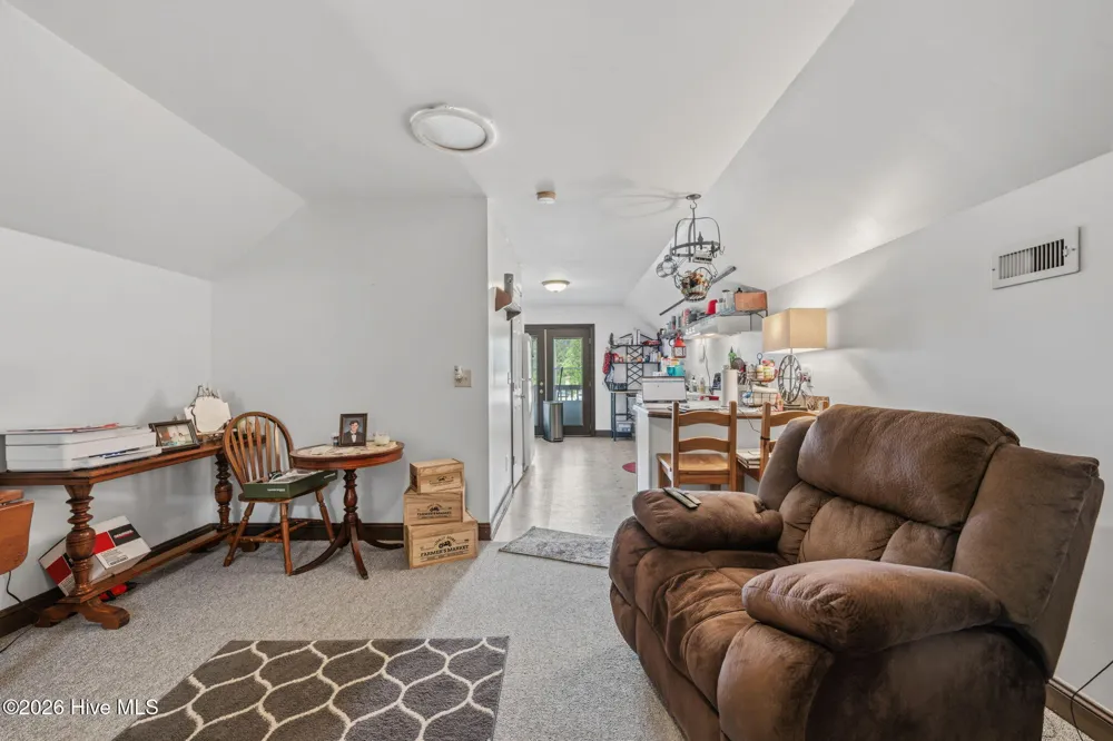 362 Lees Chapel Road Pollocksville, NC 28573