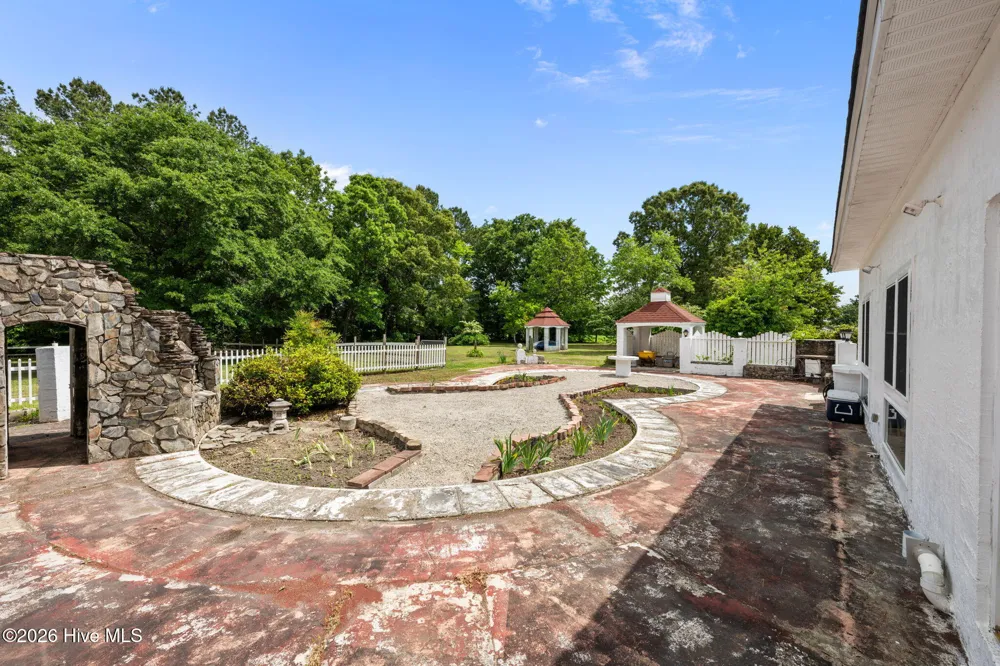 362 Lees Chapel Road Pollocksville, NC 28573