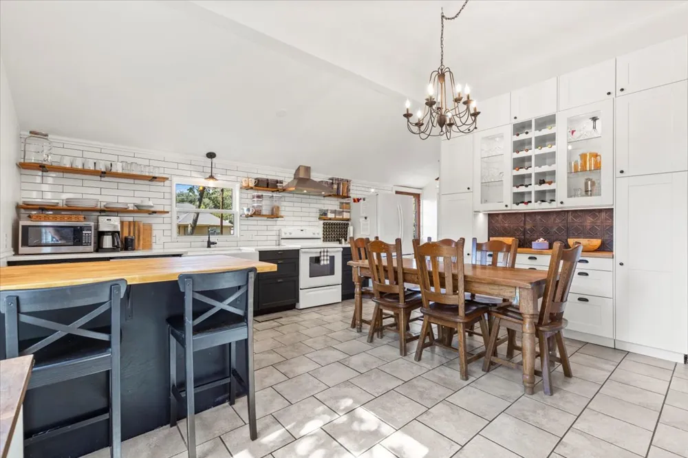 503 Wilkes Street Smithville, TX 78957