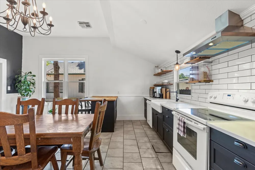 503 Wilkes Street Smithville, TX 78957