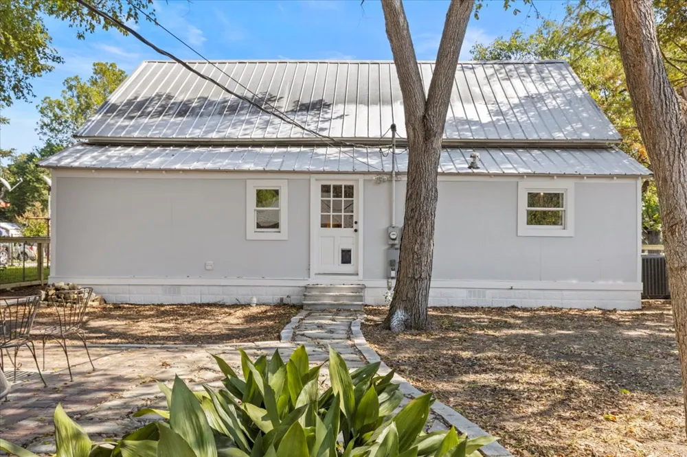 503 Wilkes Street Smithville, TX 78957