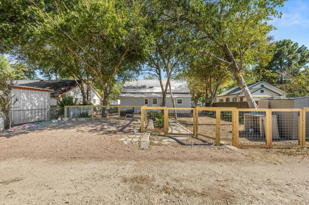 503 Wilkes Street Smithville, TX 78957