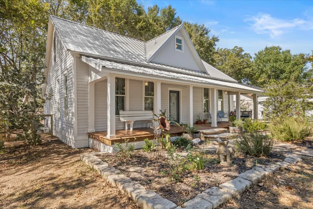503 Wilkes Street Smithville, TX 78957