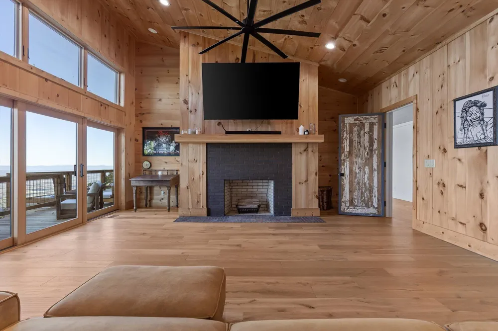895 Hidden Brow Road Menlo, GA 30731