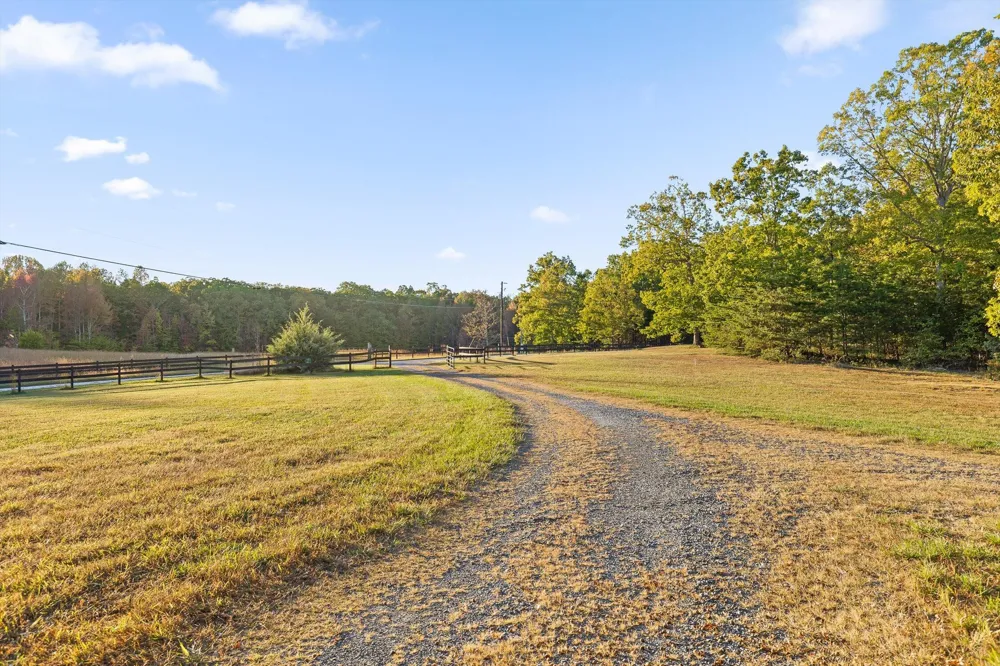 895 Hidden Brow Road Menlo, GA 30731