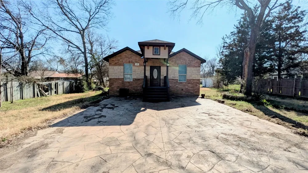 409 Giles Street Mineola, TX 75773