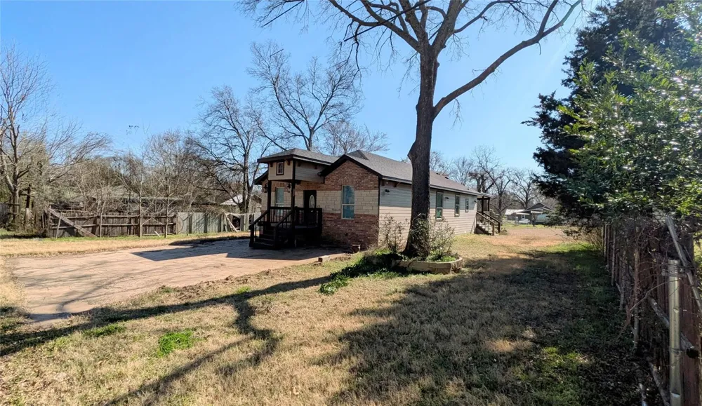 409 Giles Street Mineola, TX 75773