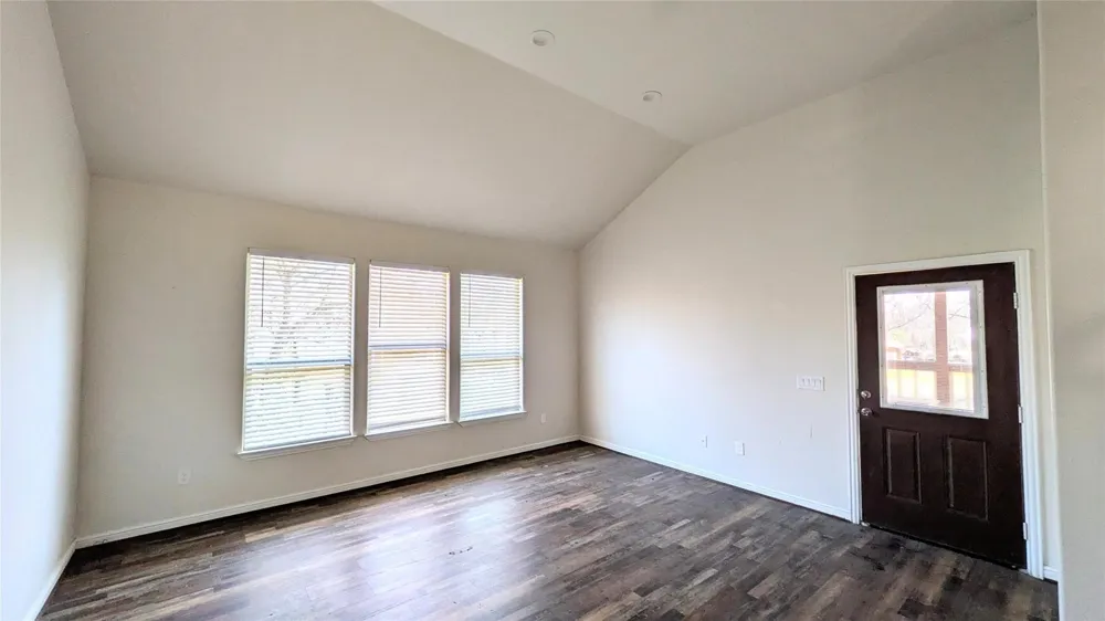 409 Giles Street Mineola, TX 75773