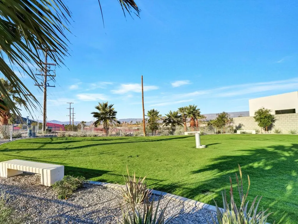 798 Obsidian Loop E Palm Springs, CA 92264