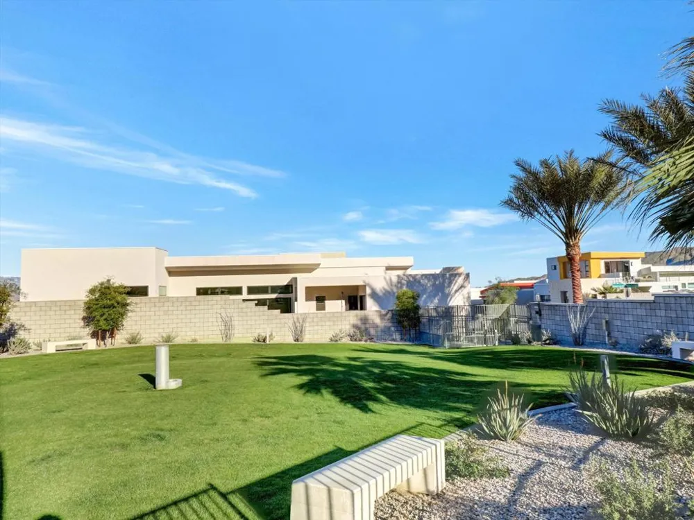 798 Obsidian Loop E Palm Springs, CA 92264