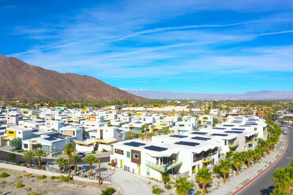 798 Obsidian Loop E Palm Springs, CA 92264