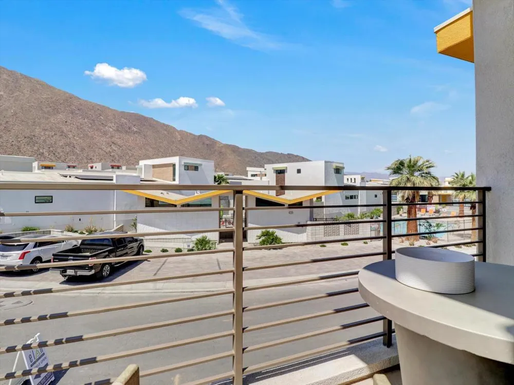 798 Obsidian Loop E Palm Springs, CA 92264