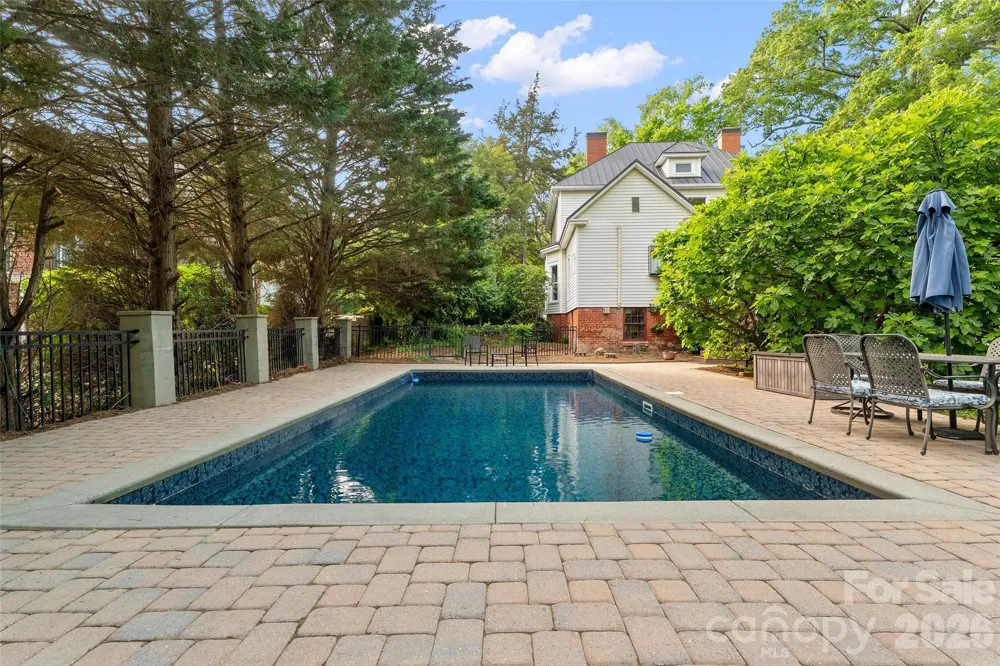 602 Main Street Davidson, NC 28036