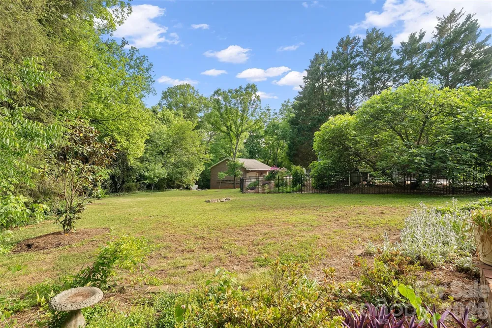 602 Main Street Davidson, NC 28036