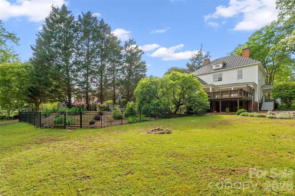 602 Main Street Davidson, NC 28036