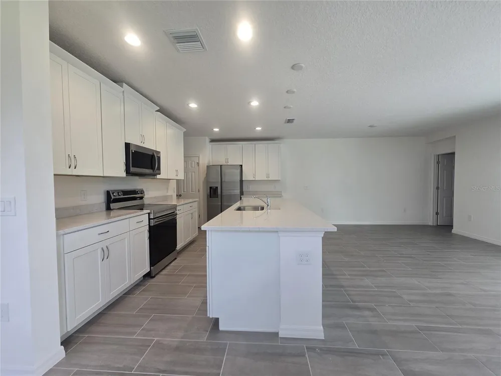 2536 STARRY POINT St Cloud, FL 34769